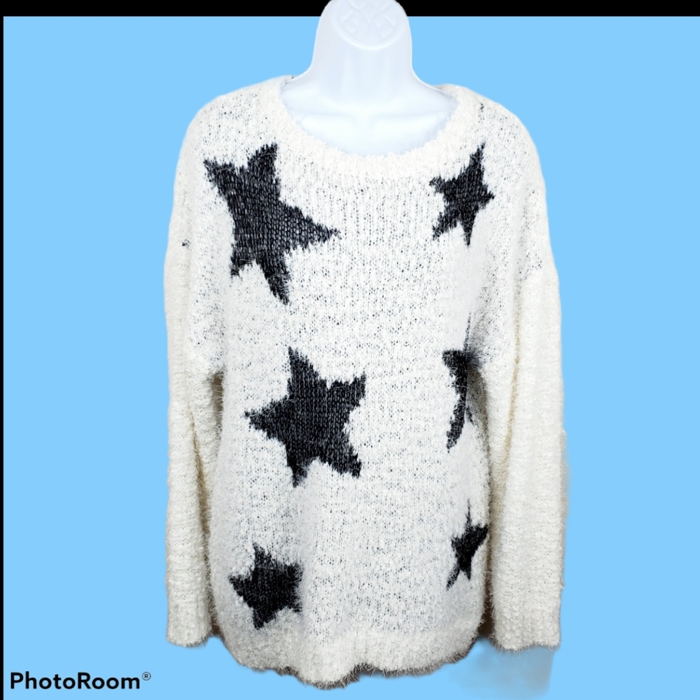 Moral Fiber Fuzzy Star pullover Sweater Si…